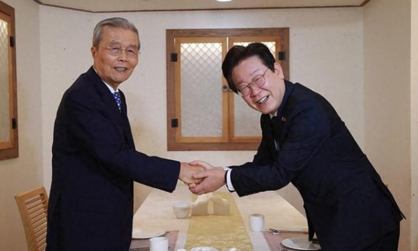 盈易点 美国对青瓦台，进行“忠诚度测试”，李在明1句话同时得罪中美